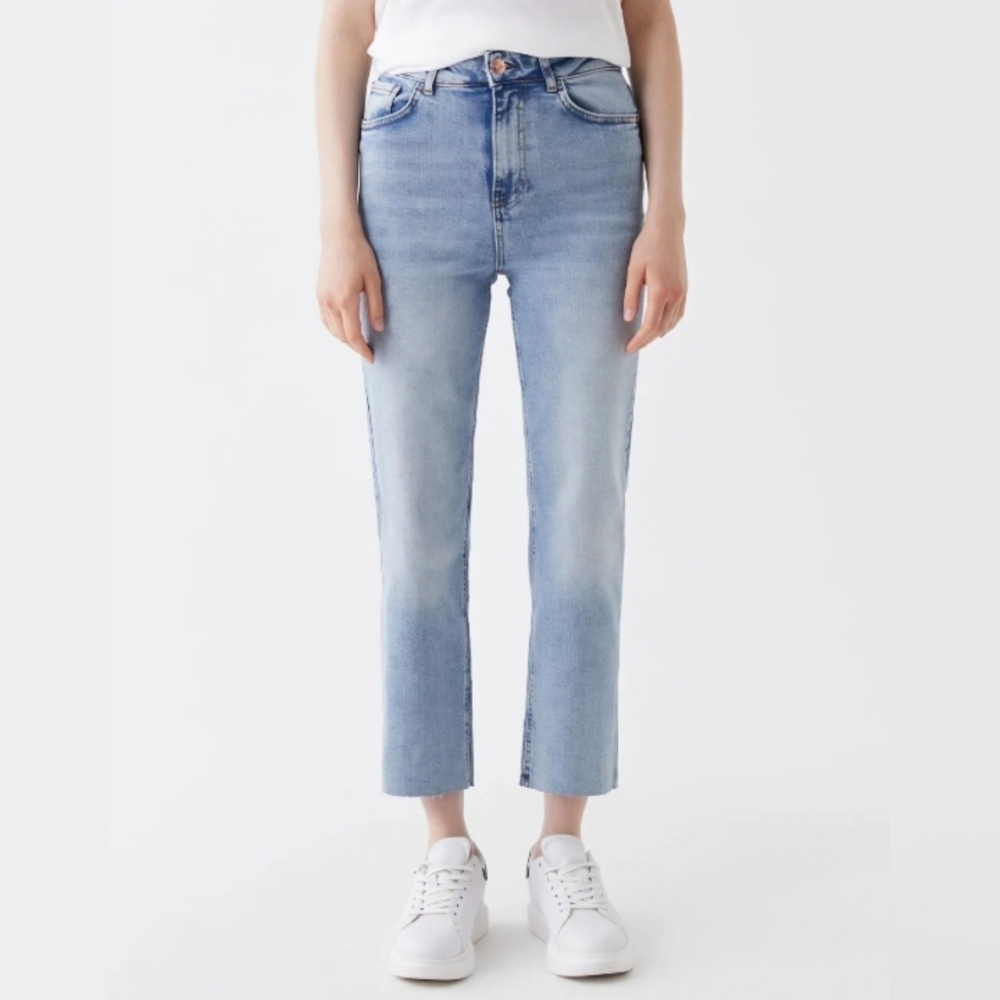 Zara High Rise Straight Leg Cropped Jeans